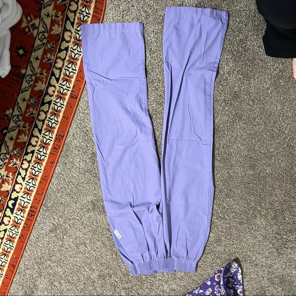 SCRUBS SET - 2 Pair - Picture 7 of 8